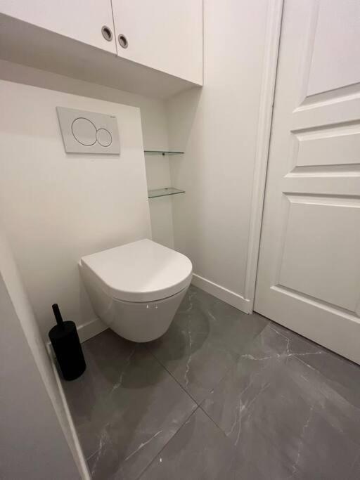 Luxury Appartment, Champs Elysees, Neuf ! パリ エクステリア 写真