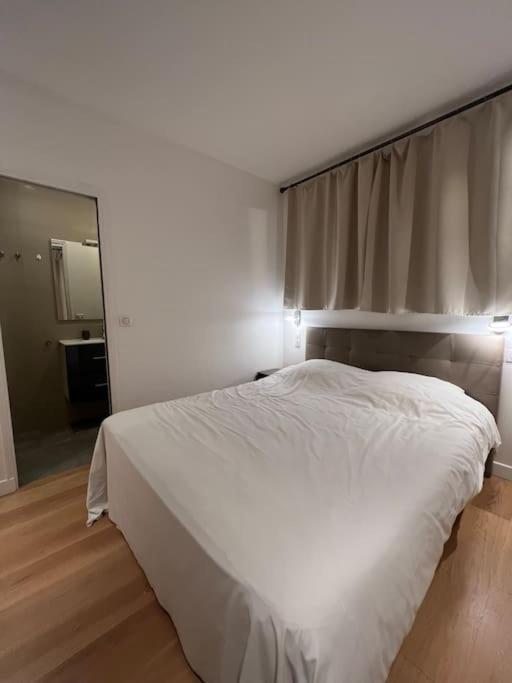 Luxury Appartment, Champs Elysees, Neuf ! パリ エクステリア 写真