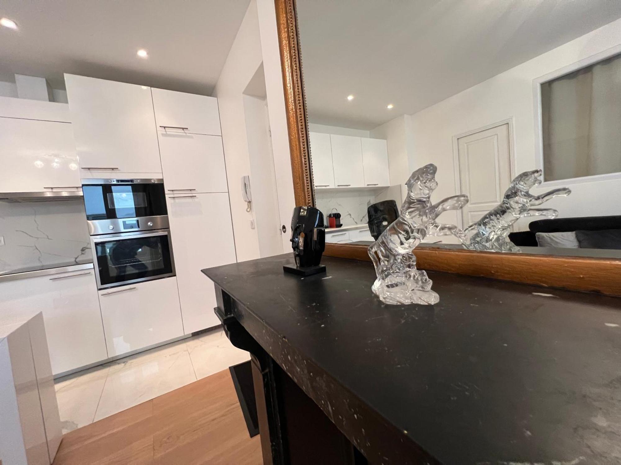 Luxury Appartment, Champs Elysees, Neuf ! パリ エクステリア 写真