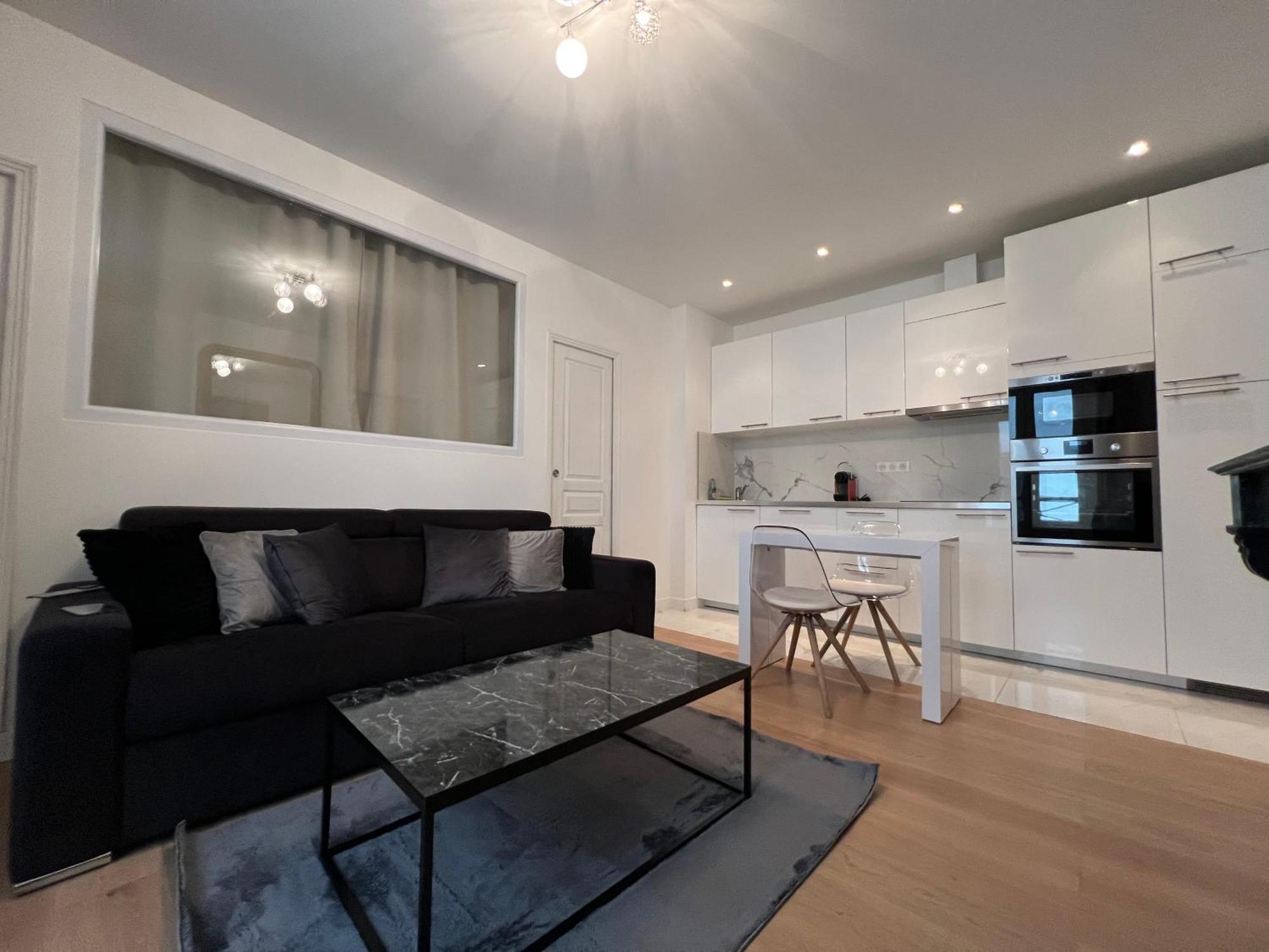 Luxury Appartment, Champs Elysees, Neuf ! パリ エクステリア 写真