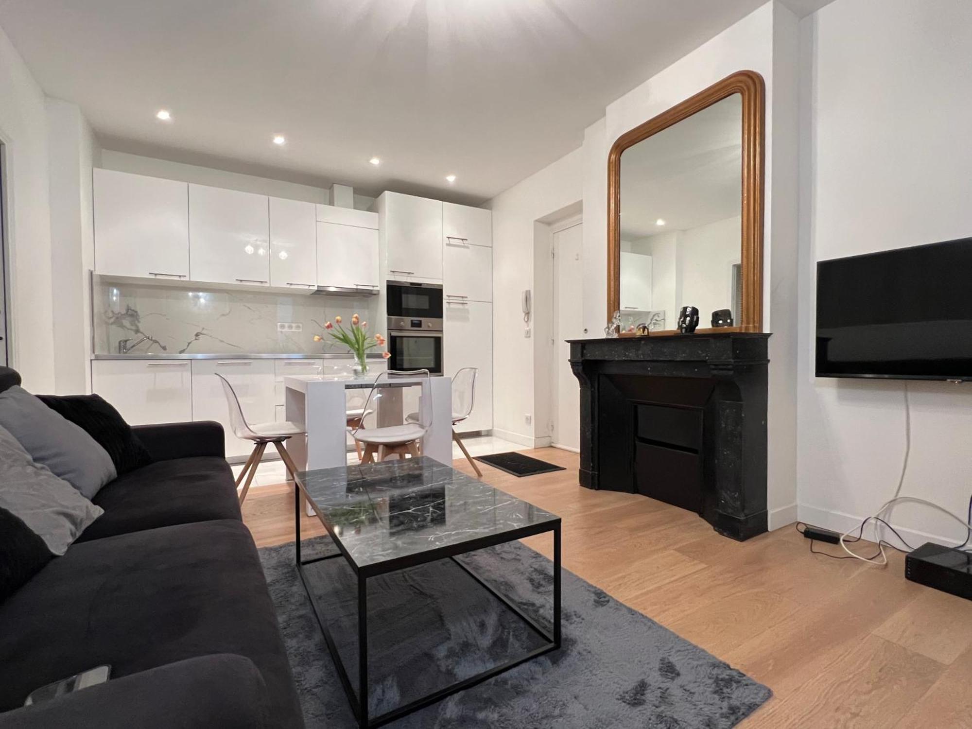 Luxury Appartment, Champs Elysees, Neuf ! パリ エクステリア 写真
